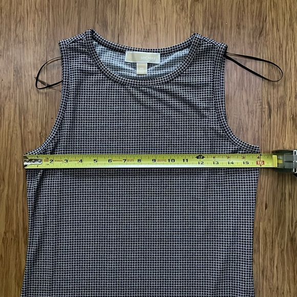 Michael Kors Sleveless Dress - Picture 3 of 4
